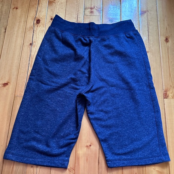 H&M Shorts - Picture 2 of 4